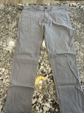 J. Crew Men's Straight-Leg Chinos in Light Gray - Waist 33in Length 32in